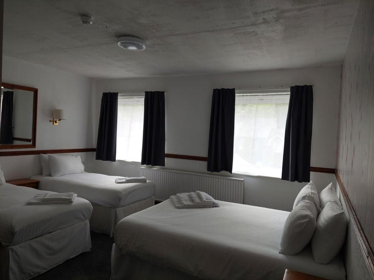Twa Dogs Inn Keswick  Bagian luar foto