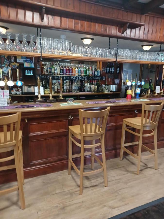 Twa Dogs Inn Keswick  Bagian luar foto